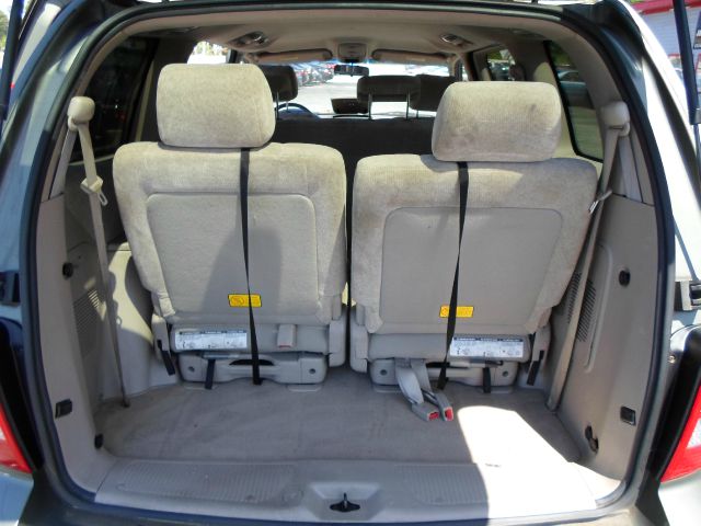 Kia Sedona 2004 photo 4