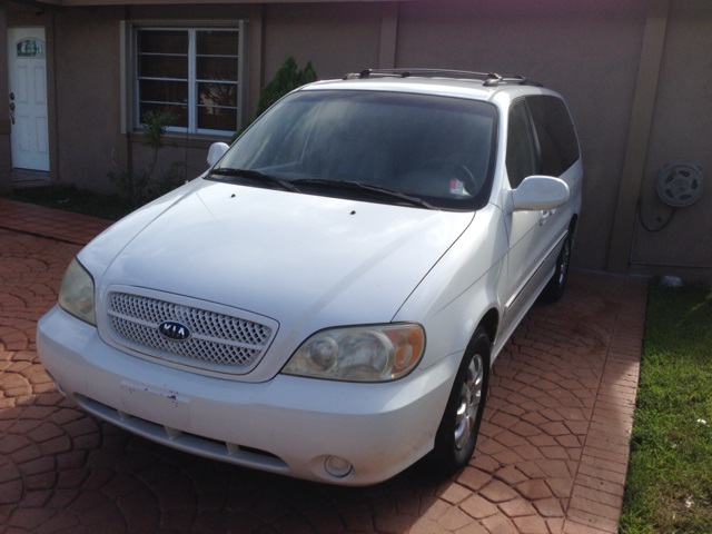 Kia Sedona 2004 photo 4