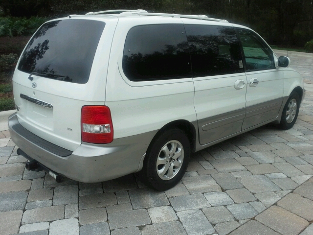 Kia Sedona 2004 photo 1