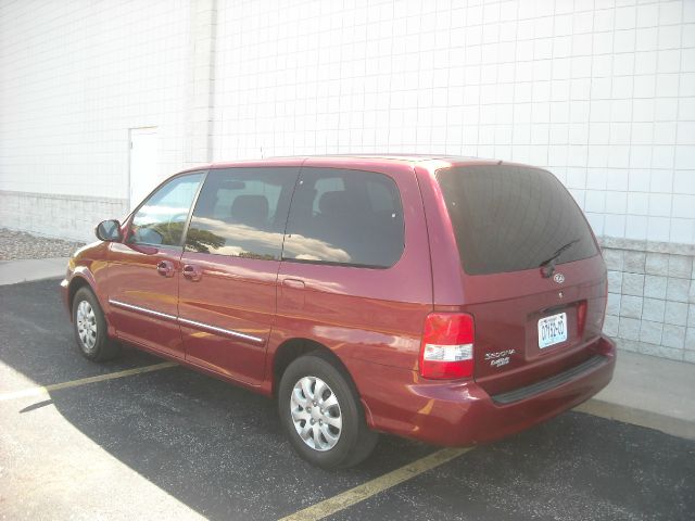 Kia Sedona 2004 photo 2