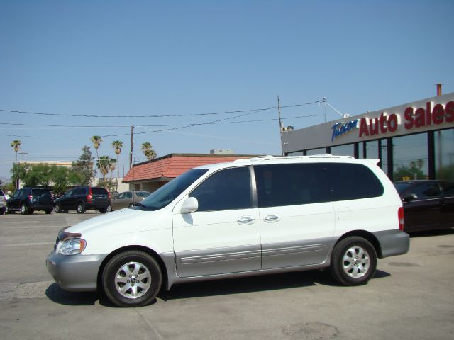 Kia Sedona Open-top MiniVan