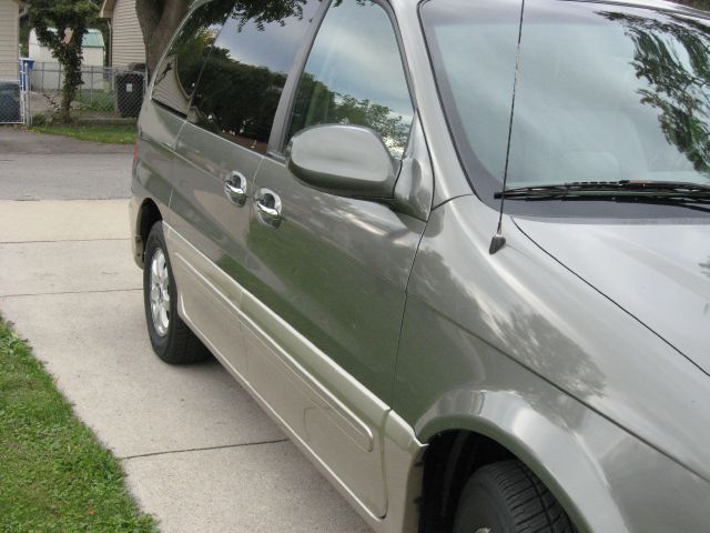 Kia Sedona 2005 photo 2