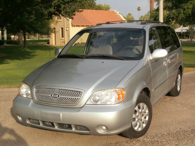 Kia Sedona 2005 photo 4