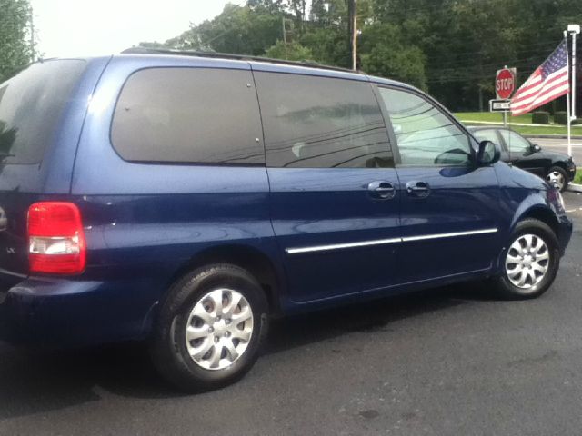 Kia Sedona 2005 photo 2