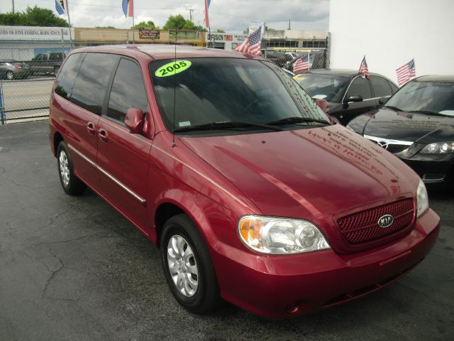 Kia Sedona 2005 photo 1