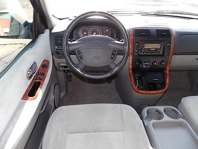 Kia Sedona 2005 photo 8