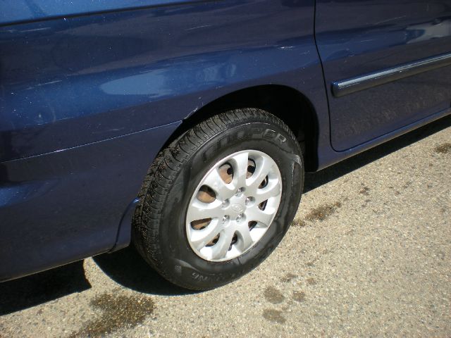 Kia Sedona Elk Conversion Van MiniVan