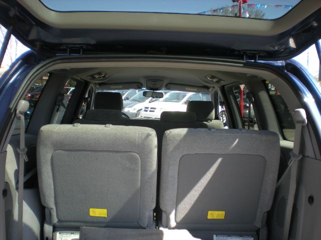 Kia Sedona 2005 photo 1