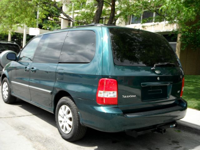 Kia Sedona 2005 photo 10