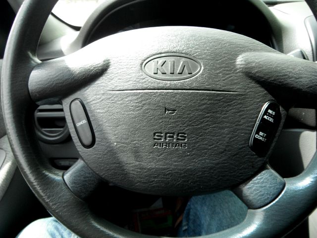 Kia Sedona 2005 photo 14