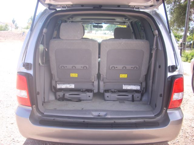 Kia Sedona 2005 photo 3