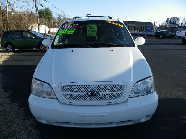 Kia Sedona 2005 photo 4