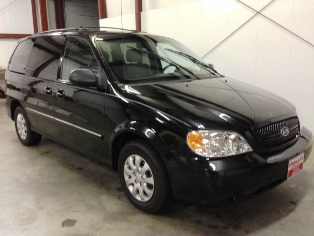 Kia Sedona 2005 photo 2