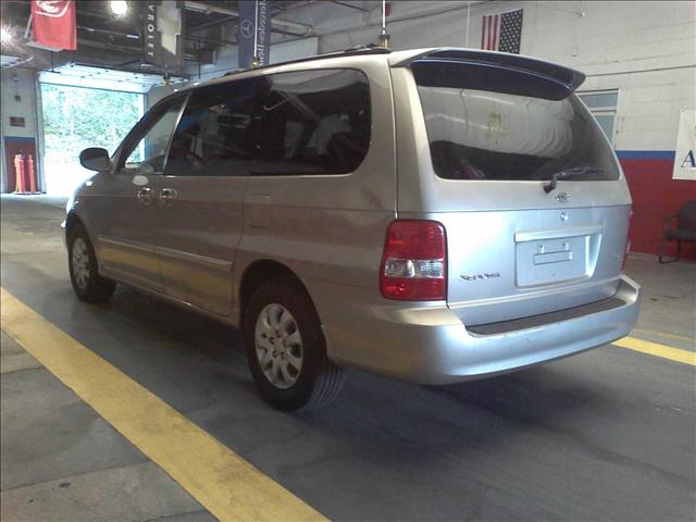 Kia Sedona 2005 photo 3