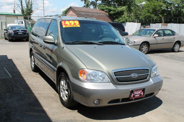 Kia Sedona 2005 photo 2