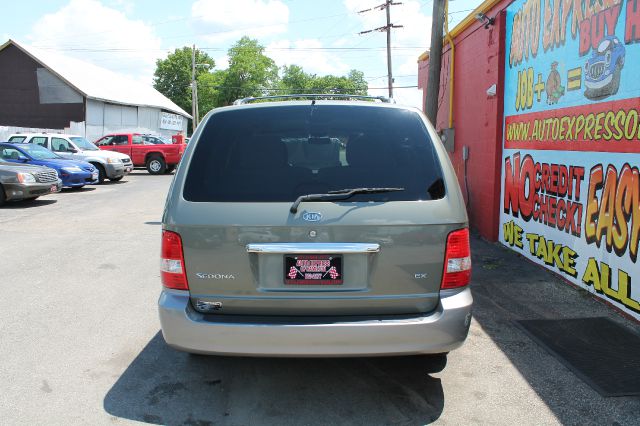 Kia Sedona 2005 photo 4