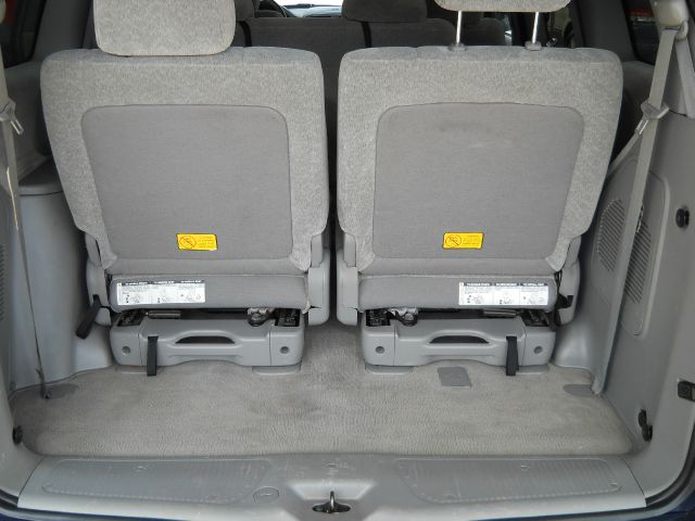 Kia Sedona 2005 photo 3