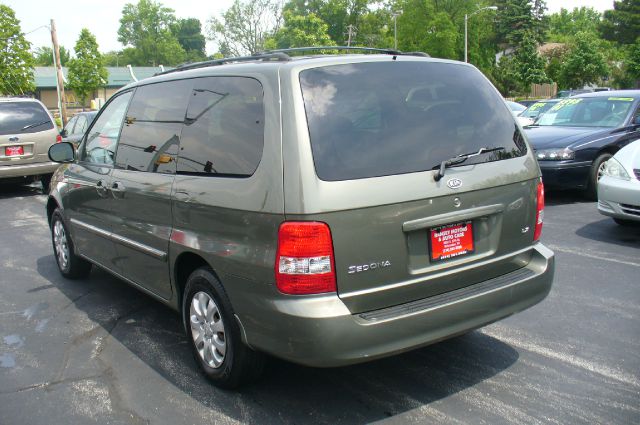 Kia Sedona 2005 photo 2