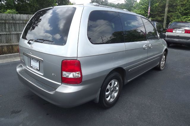 Kia Sedona 2005 photo 17