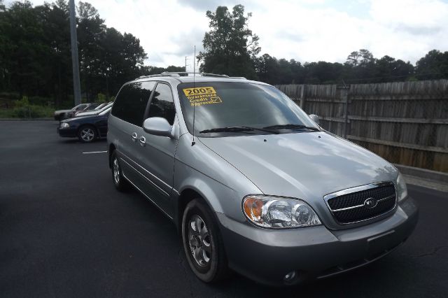 Kia Sedona 2005 photo 4