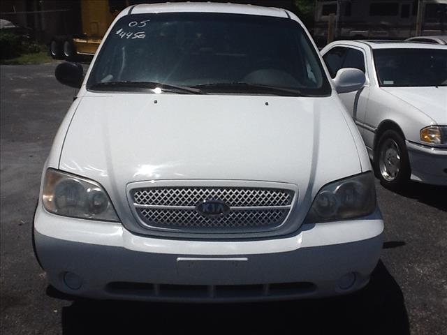 Kia Sedona 2005 photo 7