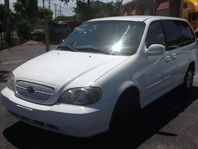 Kia Sedona 2005 photo 9