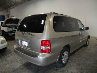 Kia Sedona 2005 photo 4