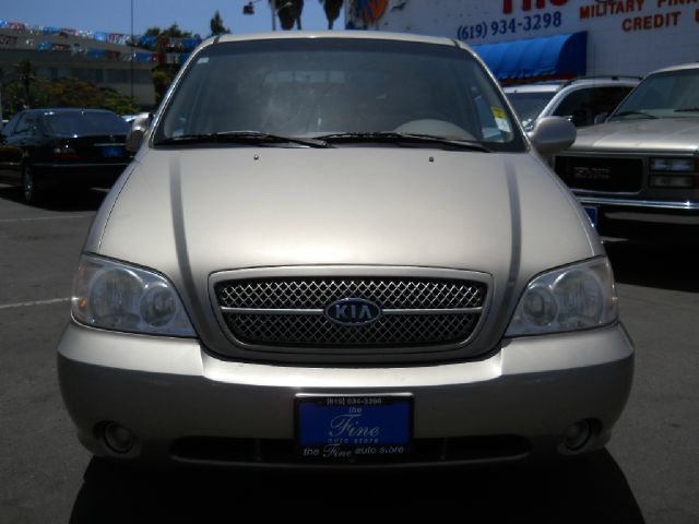 Kia Sedona 2005 photo 2