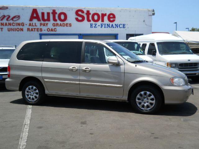 Kia Sedona 2005 photo 3