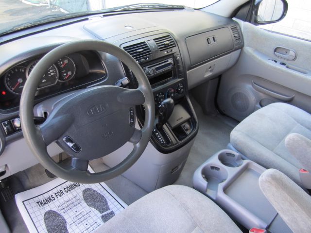 Kia Sedona 2005 photo 2