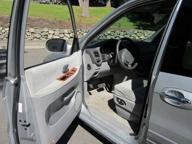 Kia Sedona 2005 photo 12