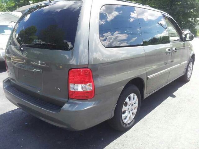 Kia Sedona 2005 photo 1