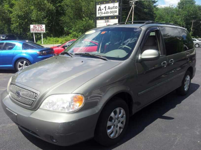 Kia Sedona 2005 photo 3