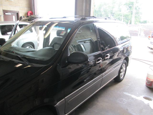 Kia Sedona 2005 photo 2