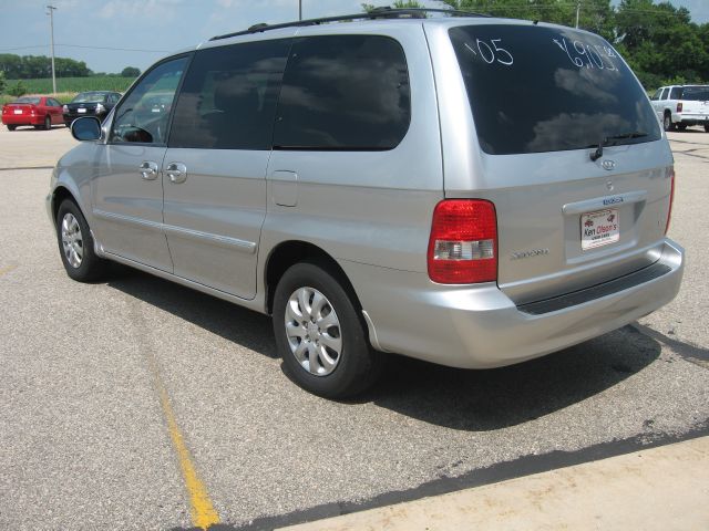 Kia Sedona 2005 photo 2