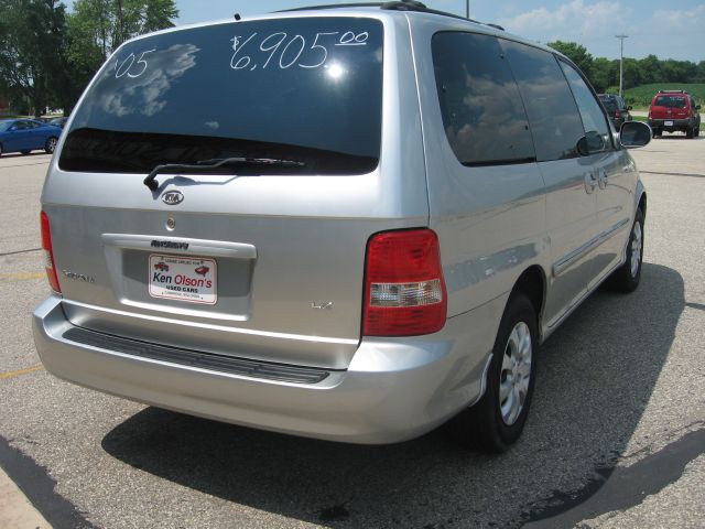 Kia Sedona 2005 photo 3