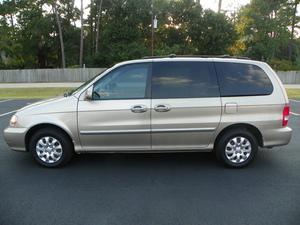 Kia Sedona 2005 photo 3