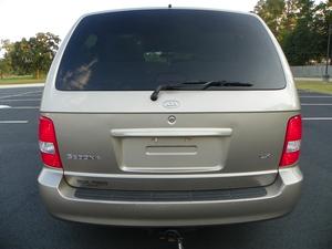 Kia Sedona 2005 photo 5