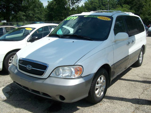 Kia Sedona 2005 photo 1