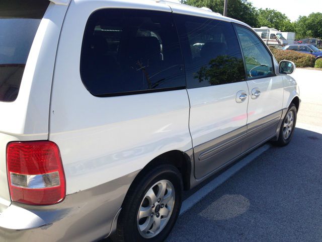 Kia Sedona 2005 photo 12