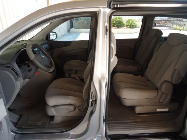 Kia Sedona 2006 photo 29