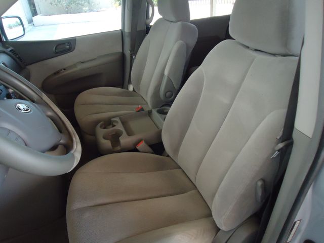 Kia Sedona 2006 photo 31