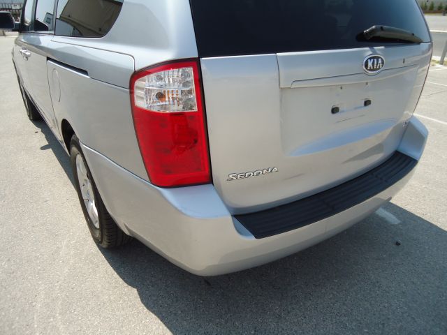 Kia Sedona 2006 photo 35