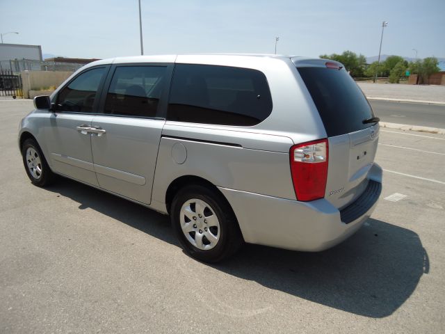 Kia Sedona 2006 photo 8