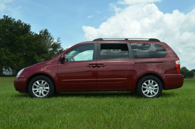 Kia Sedona 2006 photo 1