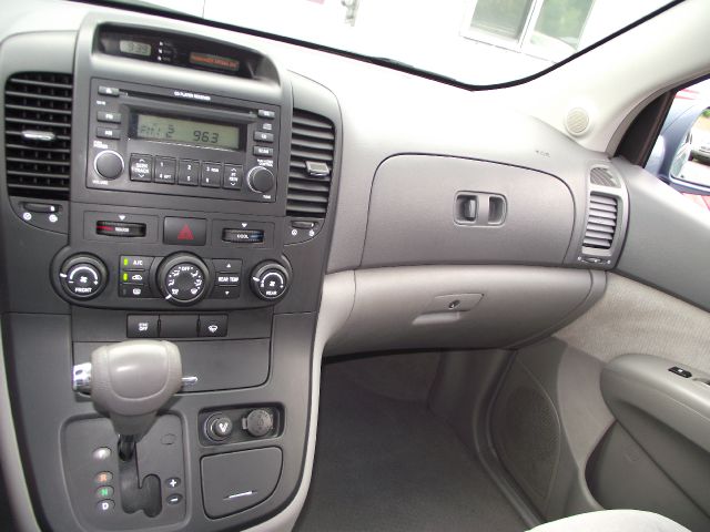 Kia Sedona 2006 photo 3