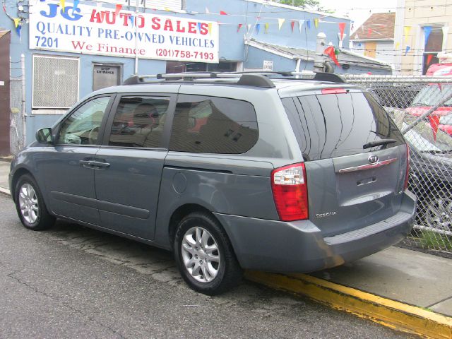 Kia Sedona 2006 photo 2