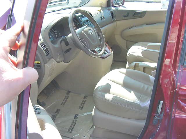 Kia Sedona 2006 photo 3