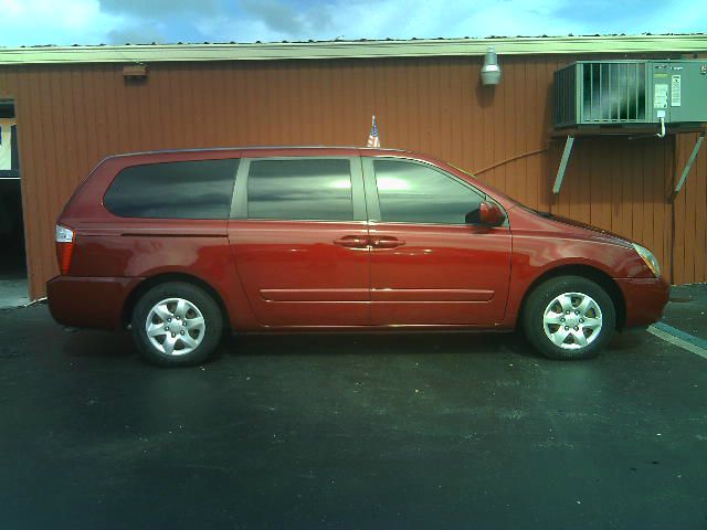 Kia Sedona Elk Conversion Van MiniVan