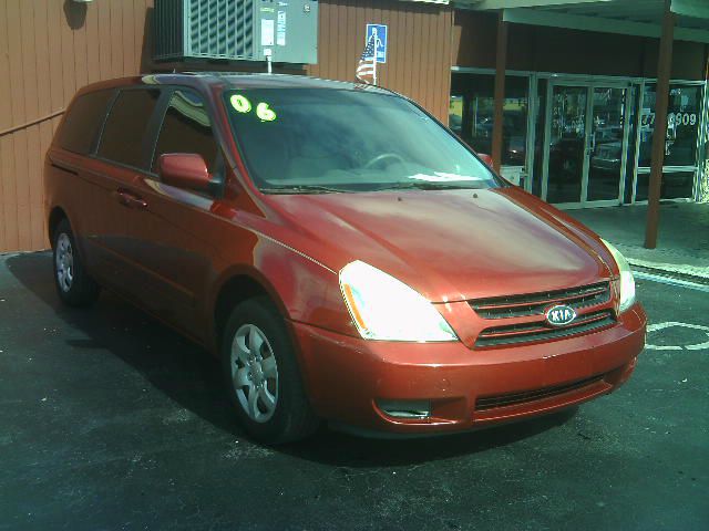 Kia Sedona 2006 photo 1